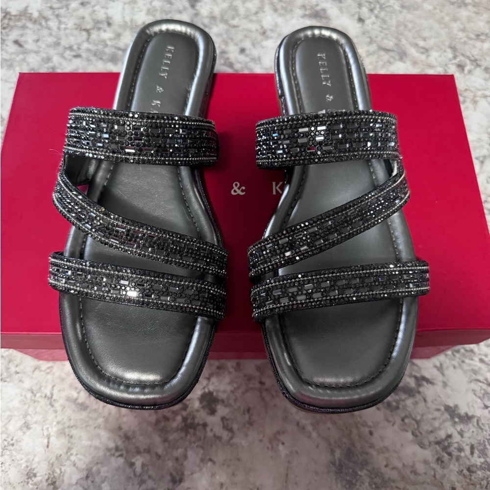 Kelly & Katie Black Slide Sandals